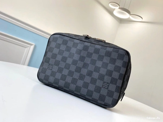 TOILETRY GM POUCH VUITTON LOUIS 1231